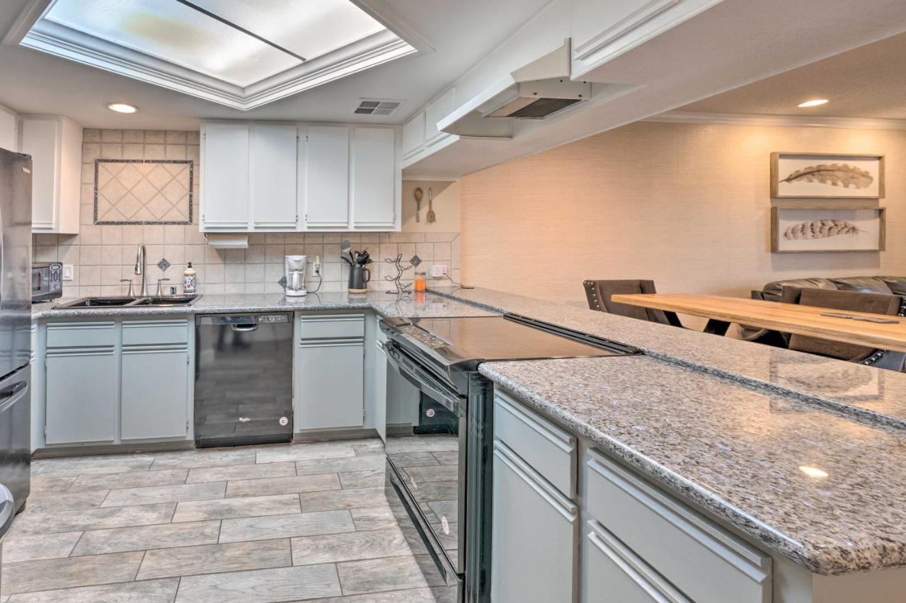 Lake Havasu Condo With Pool Access 1 Block To Beach Lake Havasu City Ngoại thất bức ảnh