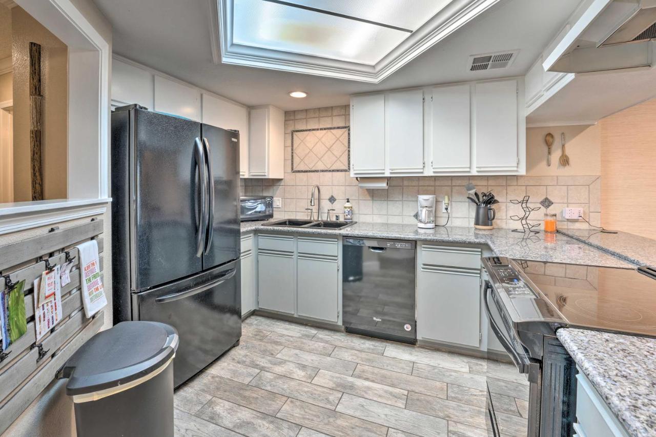 Lake Havasu Condo With Pool Access 1 Block To Beach Lake Havasu City Ngoại thất bức ảnh